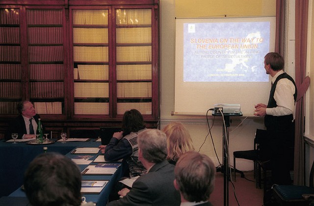 Minister Janez Potočnik na predavanju v Londonu