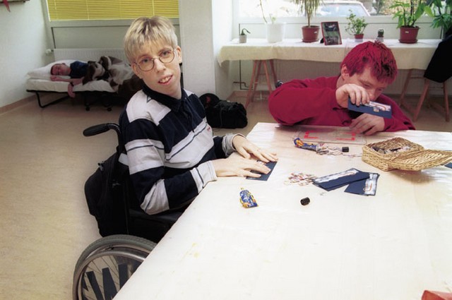 Saša živi v bivalni skupnosti Zveze za cerebralno paralizo.