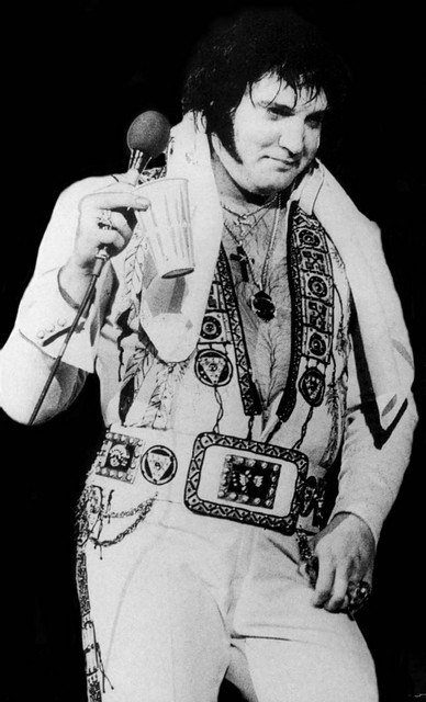 Elvis, kot se prikazuje Američanom.