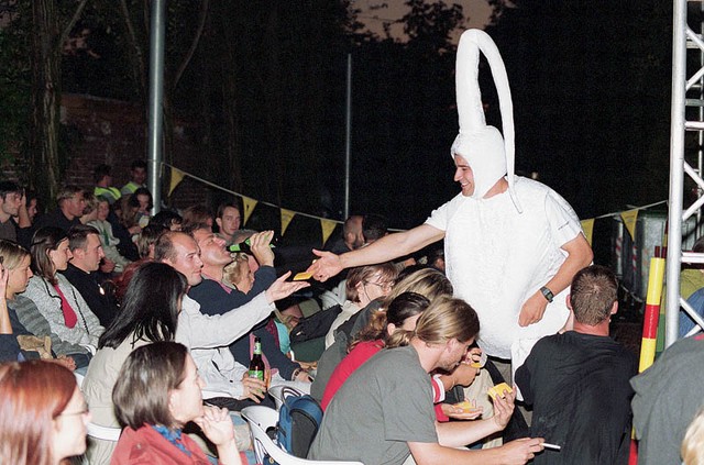 Trnfest, kondomi sponzorja za publiko