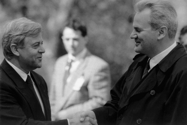 Nasmeh pred viharjem: Kučan in Milošević na Brdu, 11. aprila 1991