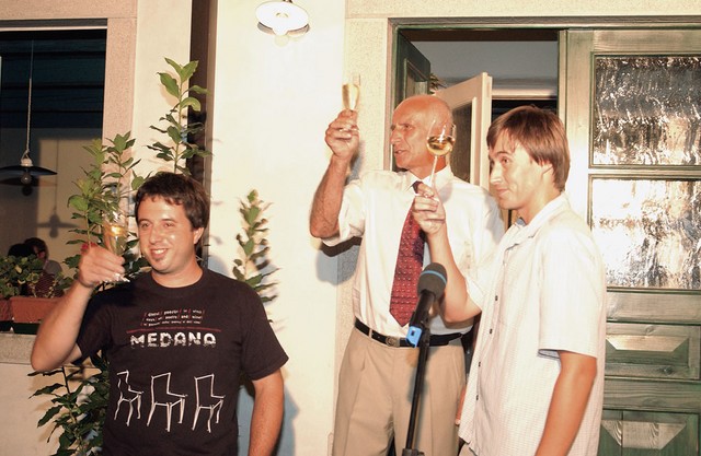 Vinar Aleks Klinec, župan Brd Franc Mužič in pesnik Aleš Šteger