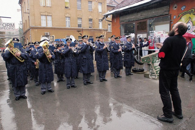 Zadnikar dirigira
