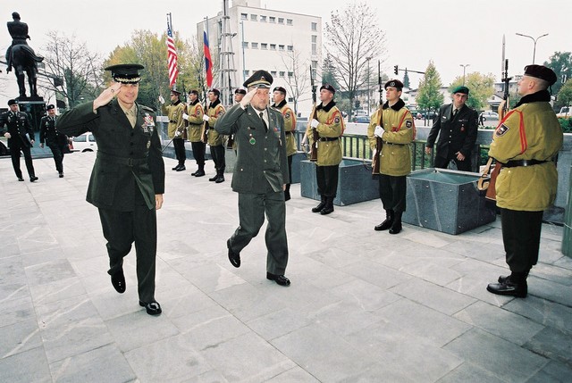 General Pace in brigadir Anton Turk, namestnik načelnika generalštaba SV