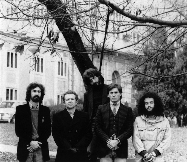 Buldožer 1979 Boris Bele, Andrej Veble, Borut Činč (visi) Dušan Vran, Davor Slamnig. 