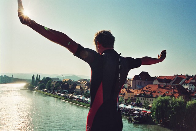 Skoki v Dravo so velika atrakcija Festivala Lent