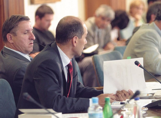 Jožef Jerovšek in Janez Janša na seji odbora za zunanjo politiko v sredo 15. 9.