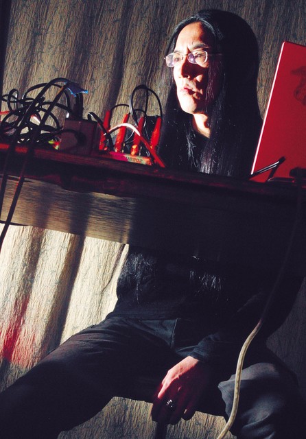 Merzbow, miška in kište