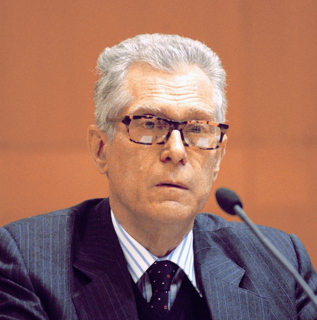 Minister za pravosodje Dr. Lovro Šturm