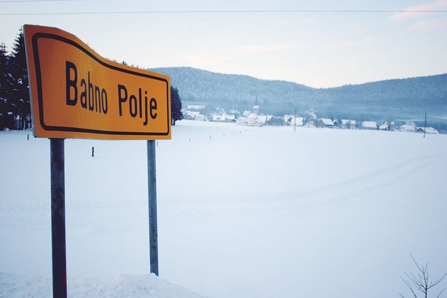 Vaščani Babnega Polja so ponosni na tukajšnjo naravno znamenitost - mraz.