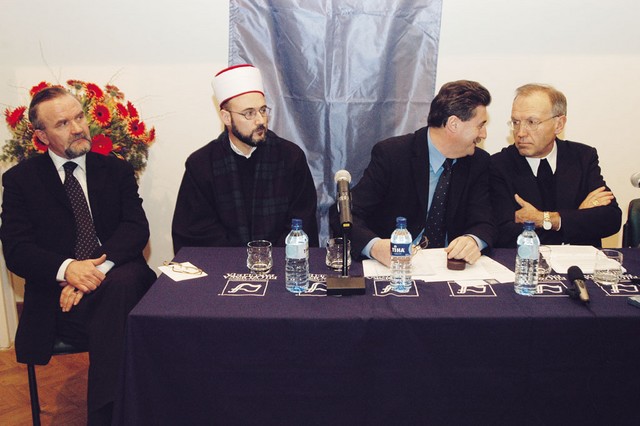 Pravoslavni paroh Peran Bošković, muslimanski mufti Osman Đogić, evangeličanski škof Geza Erniša in katoliški škof dr. Anton Stres