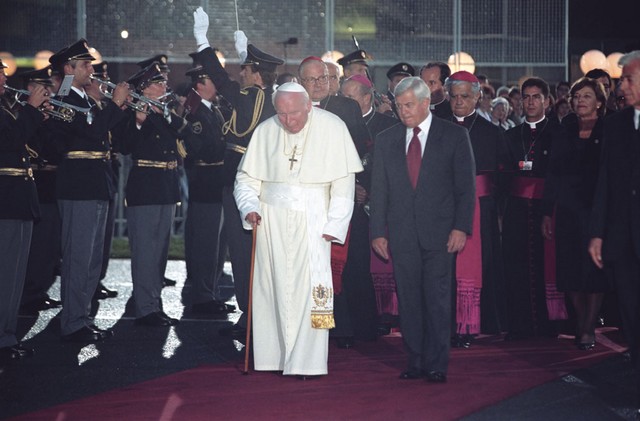 Janez Pavel II. In Milan Kučan v Mariboru leta 1999