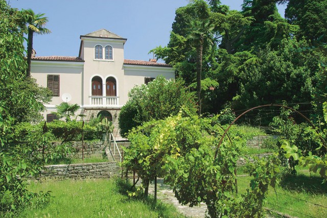 Nekdanja Čapova vila v Piranu