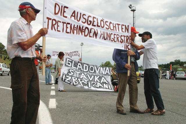 Izbrisani so v soboto na mejnem prehodu Šentilj začeli gladovno stavko