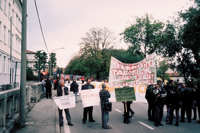 Evropski poslanec na protestu