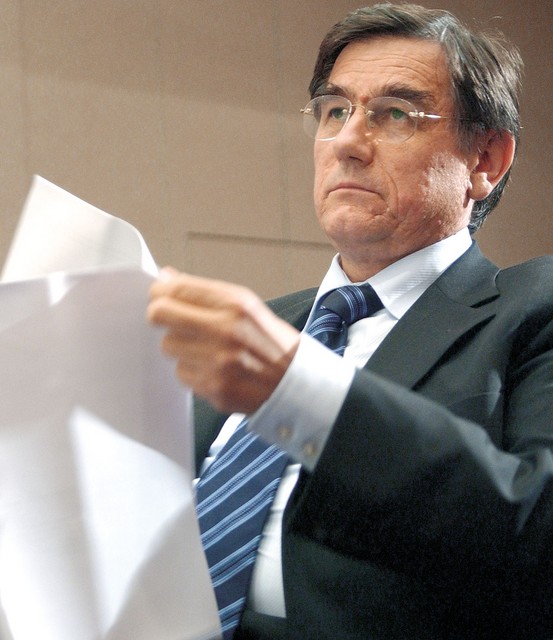 Dr. Rajko Pirnat: 'Odločba ustavnega sodišča ni dovolj natančna in dodelana, da bi omogočila neposredno izdajanje odločb.'