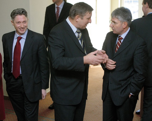 Predčasno nezamenjani veleposlanik v Veliki Britaniji Iztok Mirošič, poslanec Jožef Jerovšek in predčasno zamenjani veleposlanik pri EU Ciril Štokelj