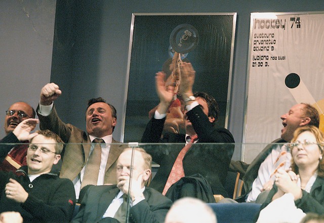Boris Zupančič v SDS loži v Hali Tivoli