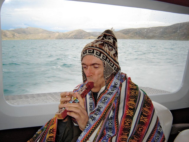 Janez Drnovšek na jezeru Titikaka v Boliviji