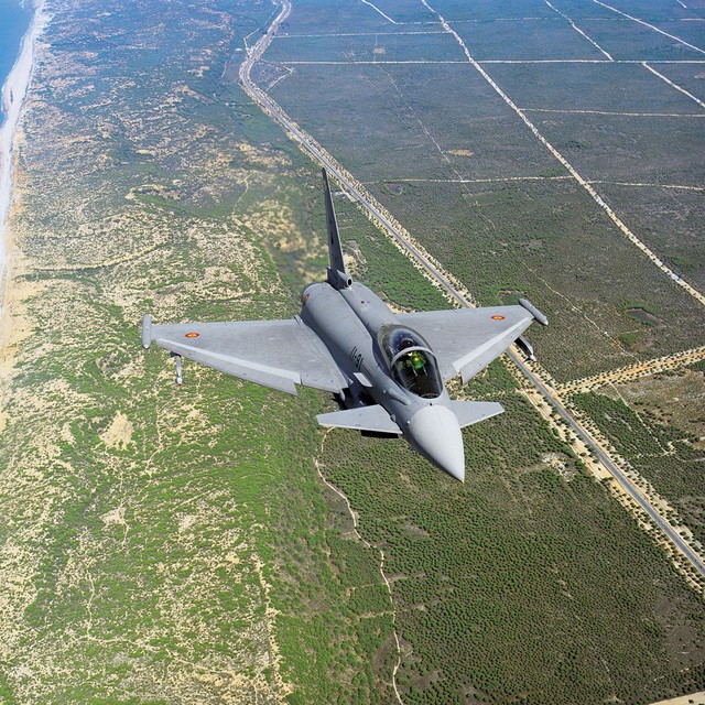 Španci so občutno zmanjšali število letal Eurofighter, saj je cena med razvojem naglo naraščala.