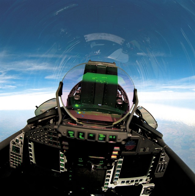 Typhoon, kakor se še drugače reče Eurofighterju, je nedvomno vrhunsko letalo.
