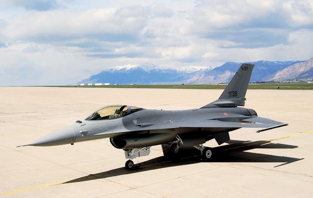 Italijanski F-16 iz zdaj že zloglasnega 5. polka Giuseppe Cenni