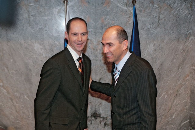Jože P. Damijan in Janez Janša ob izvolitvi ministra za razvoj, 20. decembra 2005