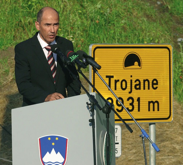 Janez Janša ob otvoritvi tunela pod Trojanami 12. avgusta 2005