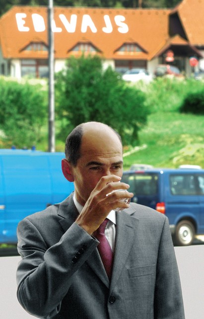 Prvi osamosvojitelj Janez Janša