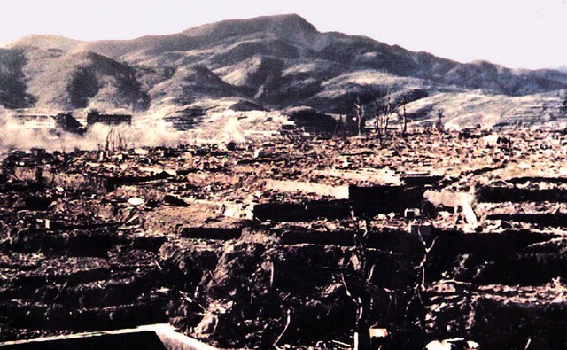 Nagasaki, posledice bombe Debeli mož (9. avgust 1945): 140.000 mrtvih