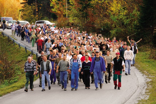 28. 10. Pohod prebivalcev Ambrusa proti Romom