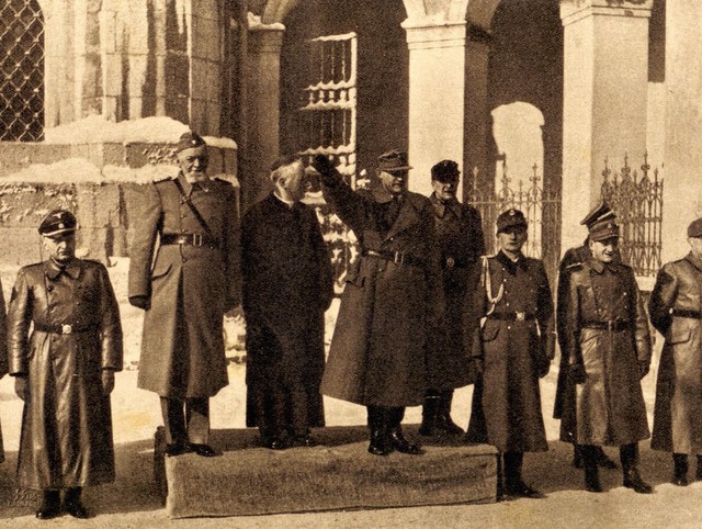 Leon Rupnik, škof Gregor Rožman in SS-ovec Erwin Roesener