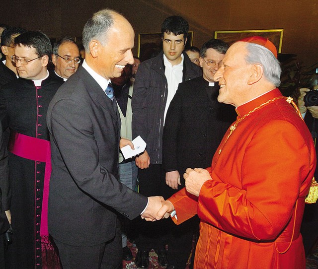 Janez Drobnič čestita Francetu Rodetu ob povišanju v kardinala, 24. marca 2006