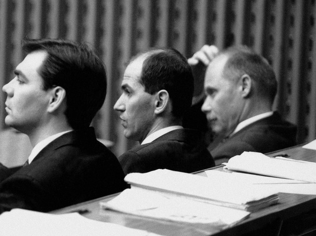 Ko so leta 1994 v parlamentu zaradi afere Depala vas odstavljali Janeza Janšo, je na njegovi desni sedel Jože Romšek