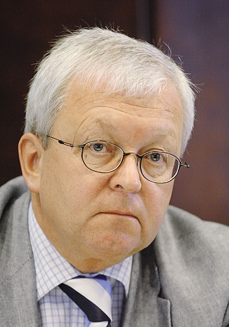 Hans-Ulrich Borchert, nemški ministrski svetnik: 'V nekdanji Nemški demokratični republiki je imela združitev zemljiške knjige in zemljiškega katastra katastrofalne posledice.'