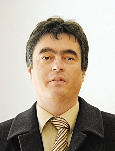 'Za zdaj je to bolj napihnjen balon, ki lahko kaj hitro poči.' dr. Milan Zver