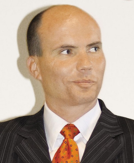 Marko Kryžanowski, Petrol, 208.000 evrov. Fiksna bruto plača Marka Kryžanowskega znaša 16.400 evrov na mesec, v letu 2006 pa je prejel skupaj 208.000 evrov. Leta 2006 je celotna uprava Petrola prejela 758.000 evrov. Leta 2004 je uprava Petrola stala 827.000 evrov.