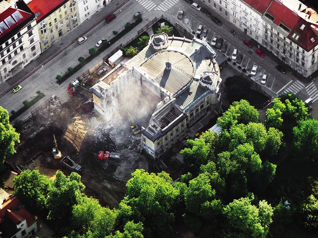 Obnova ljubljanske Opere naj bi trajala dve leti, ena večjih novosti pa bo prizidek na hrbtni strani Opere.