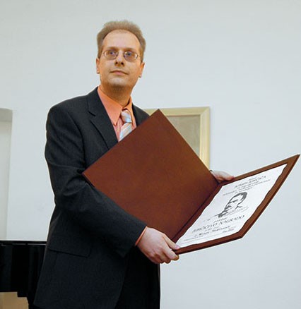 Vsestranski Matej Makarovič z Jurčičevo nagrado za svoje publicistične izdelke