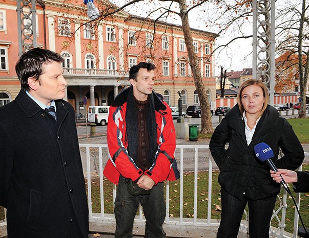 Tiskovna konferenca na prostem