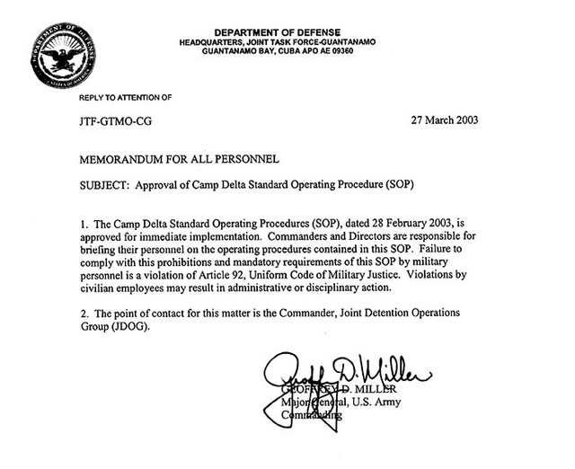 Del zaupnih navodil za ravnanje osebja v ameriškem zaporu Guantanamo