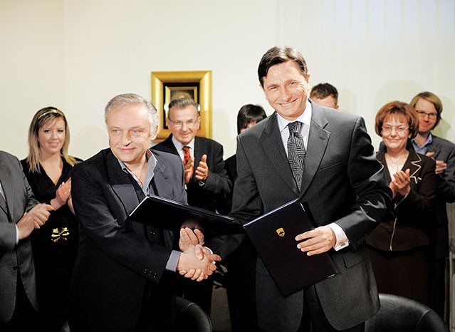 Podpis sporazuma med Borisom Pahorjem in Andrejem Magajno