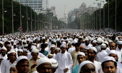 Muslimani v Kalkuti ob koncu ramadana  
