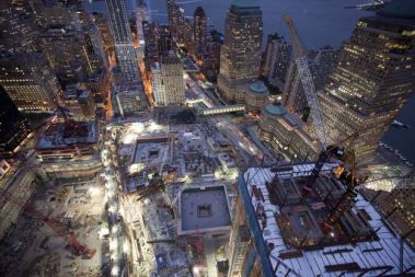 Danes bodo v ZDA obeležili deveto obletnico napadov na newyorški World Trade Center. Na mestu, kjer sta stala dvojčka je zdaj gradbišče. 