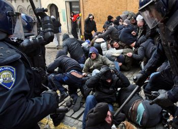 Zagreb 2011: Hrvaška policija vs. nezadovoljni državljani 