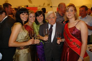 Štiri kraljice in predsednik, da o vinu niti ne govorimo