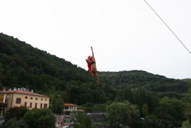 Svetovni pokal v skokih z višin in skokih z mostu v Kanalu ob Soči: Superman Čeh Michal Navratil