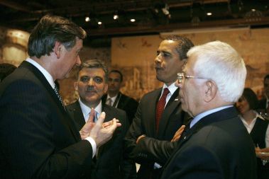 Slovenski predsednik dr. Danilo Türk v pogovoru s predsednikom ZDA Barackom Obamo, predsednikom Turčije Abdullahom Gülom in turškim premierom Erdoganom 