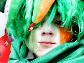 Udeleženec tradicionalne parade v New Yorku, v čast Sv. Patricka, zaščitnika Irske. Parado v New Yorku organizirajo že 247 let.