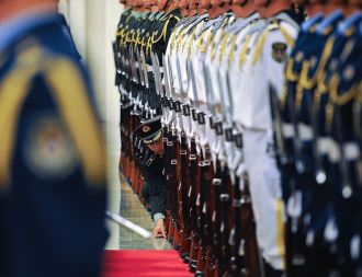 Zadnji popravki častne čete v čast ukrajinskemu predsedniku Viktorju Janukoviču med obiskom v Pekingu 